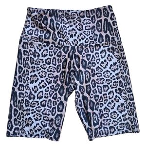 Onzie Leopard Animal Print Bike Shorts Size S/M EUC